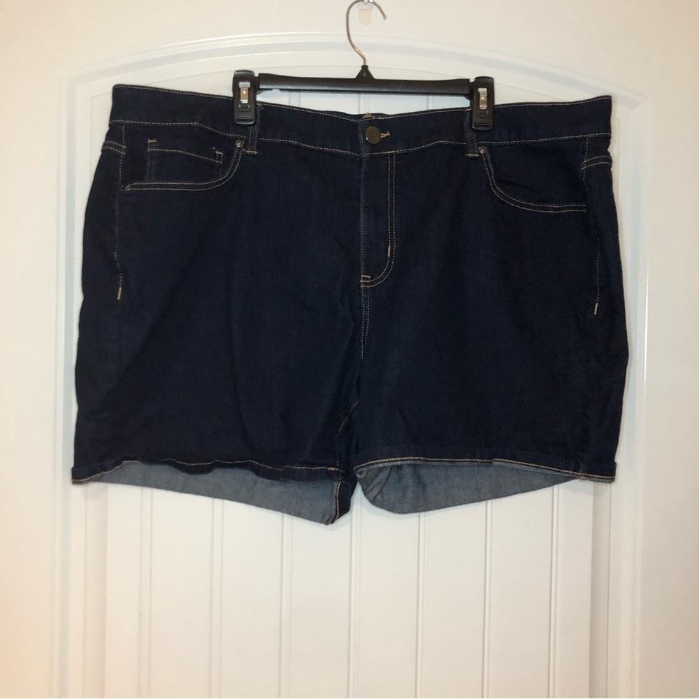 Lane Bryant Flex Magic Waistband Mid-Rise Girlfriend Jean Shorts Size 24